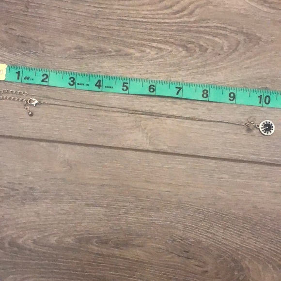 Necklace and Hair Clips set - Picture 2 of 3